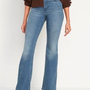 NWT Old Navy Women’s High Rise Wow Flare Jeans